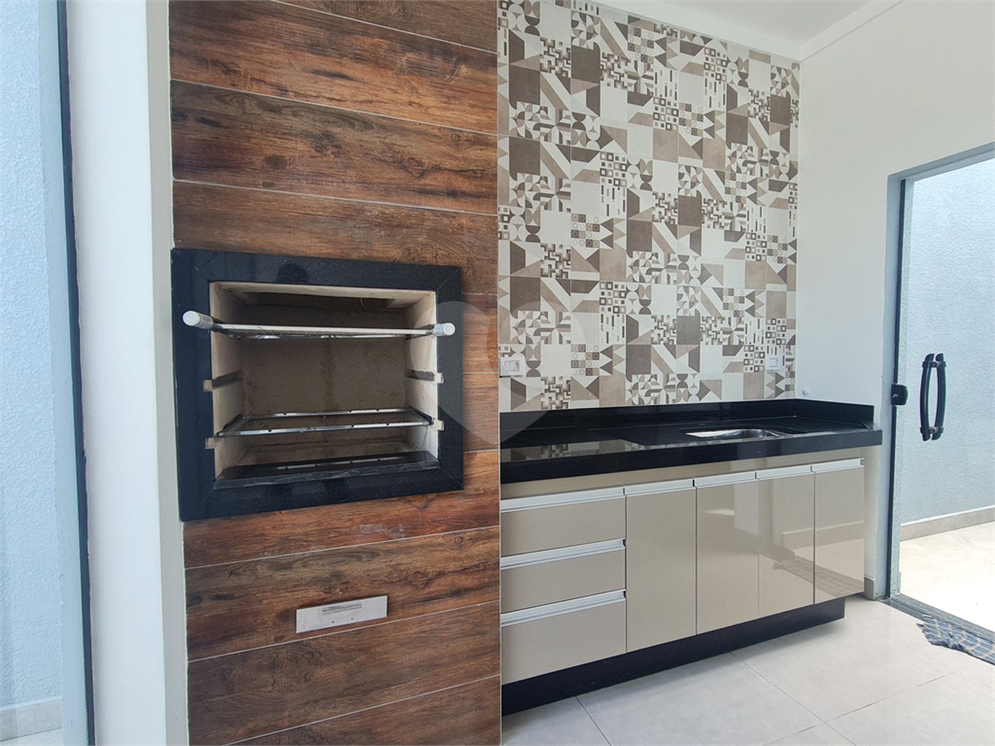 Casa à venda com 3 quartos, sendo 1 suíte,  no condomínio Reserva Ipanema I, Sorocaba - SP
