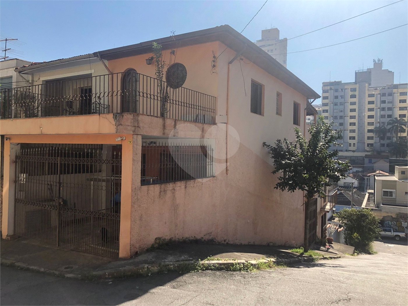 Sobrado à venda com 4 quartos, sendo 1 suíte, em Sumaré, São Paulo, SP