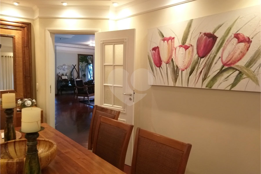Casa à venda com 4 suítes em Jardim Floresta, São Paulo, SP