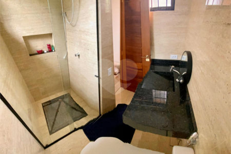 Casa à venda com 6 quartos, sendo 4 suítes,  em Maranduba, Ubatuba, SP