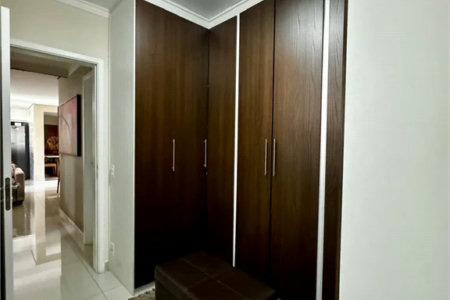 Apartamento à venda com 3 quartos, sendo 1 suíte, em Parque Reboucas, São Paulo, SP