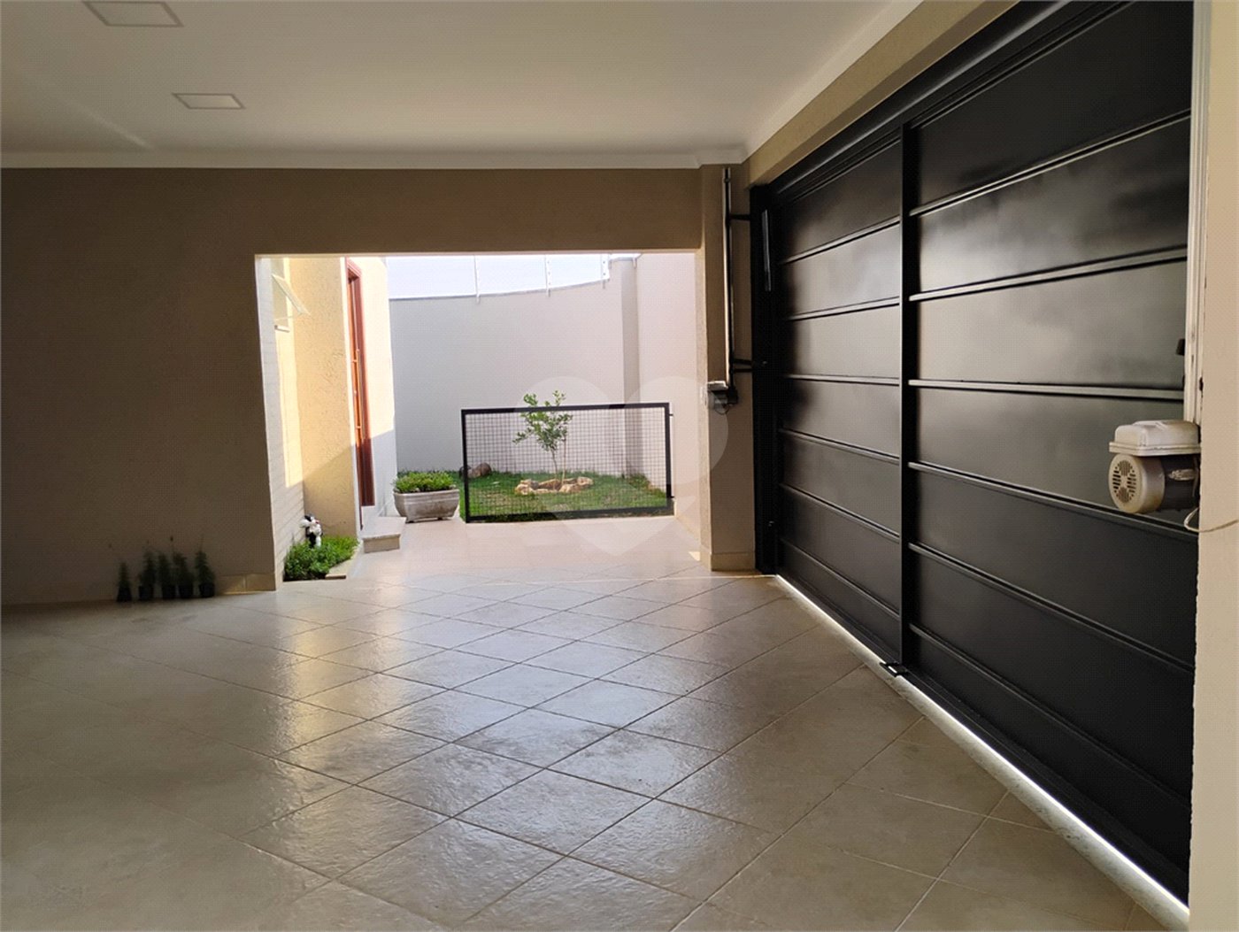 Sobrado à venda com 4 quartos, sendo 3 suítes,  em Jardim Marabá, Itapetininga, SP