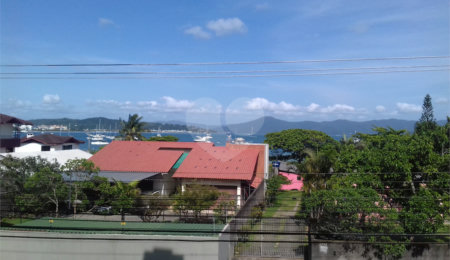 Apartamento à venda com 3 quartos, sendo 1 suíte,  em Jurerê, Florianópolis, SC