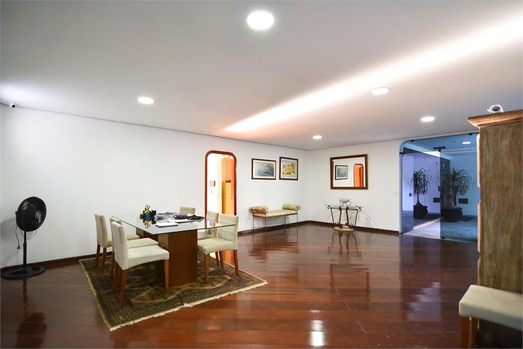 Apartamento à venda com 4 quartos, sendo 2 suítes, em Brooklin Paulista, São Paulo, SP