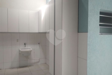Casa à venda com 3 quartos, sendo 1 suíte, em Parque Industrial, São José dos Campos, SP