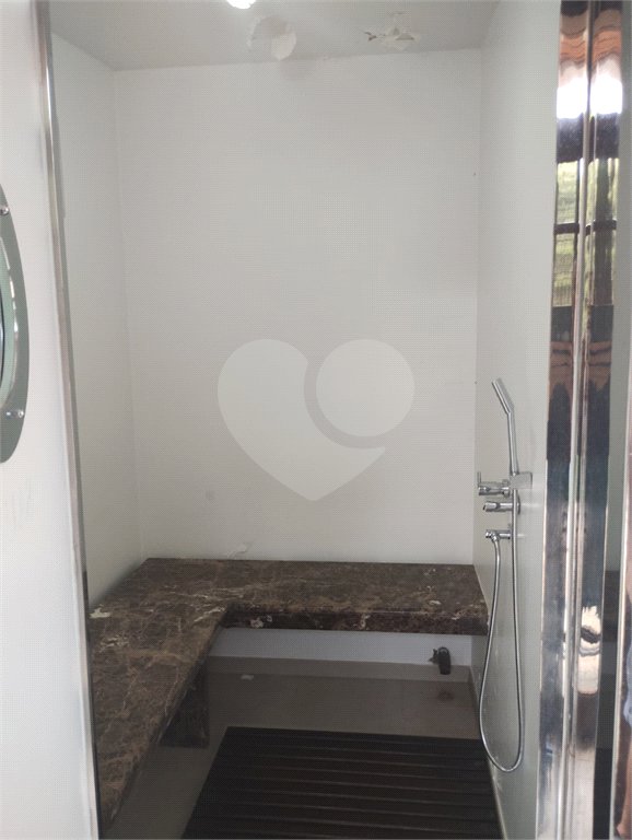 Casa à venda com 5 quartos, sendo 4 suítes, no condomínio Santa Teresa, Jundiaí - SP