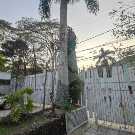 Casa Térrea à venda com 5 quartos, sendo 2 suítes, em Chácara Monte Alegre, São Paulo, SP
