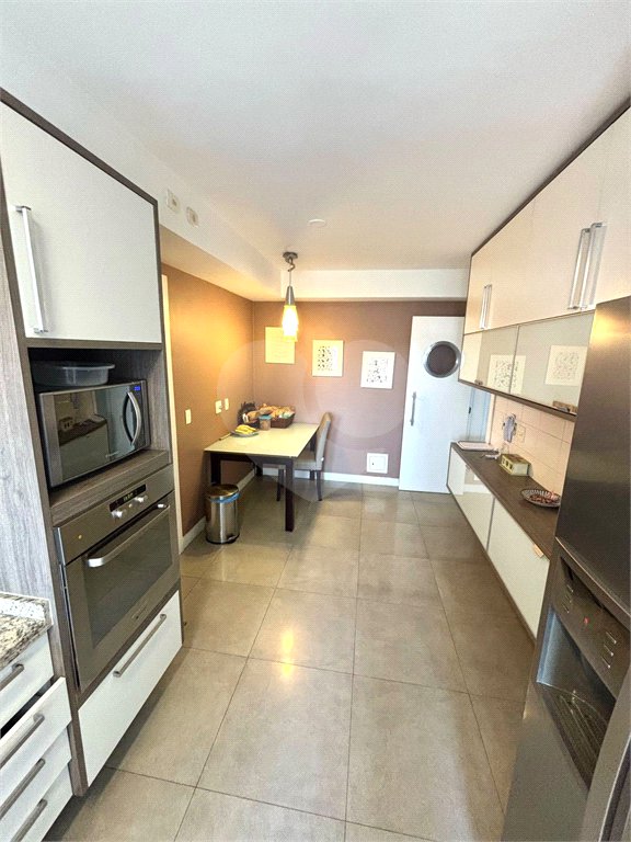 Apartamento à venda com 3 suítes em Granja Julieta, São Paulo, SP
