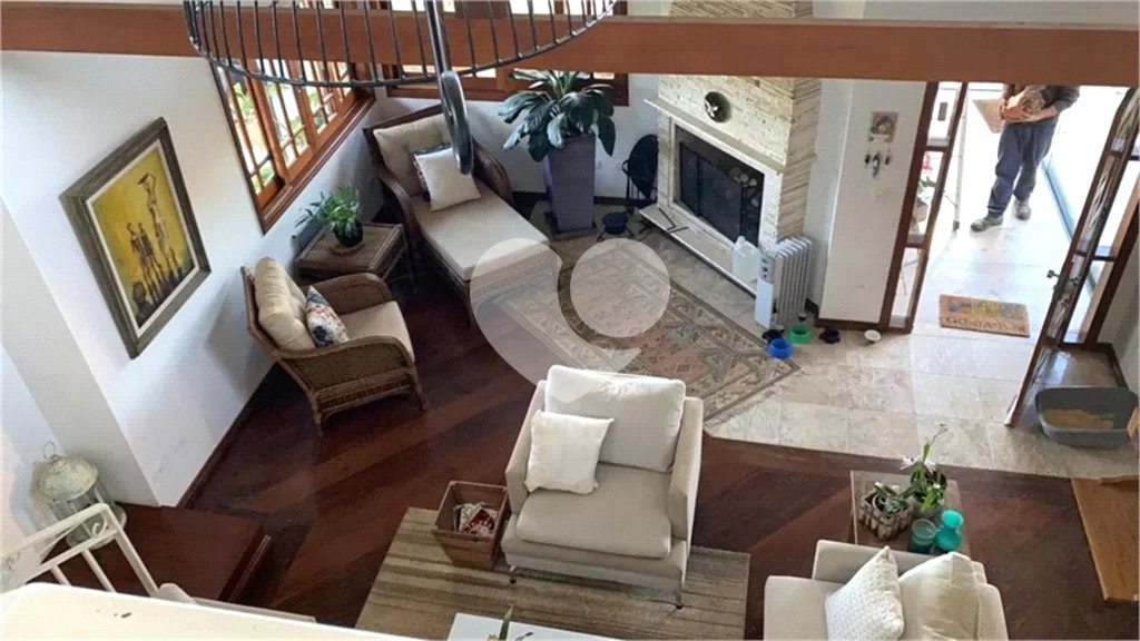 Casa à venda com 4 suítes no condomínio Suíça da Cantareira, Mairiporã - SP