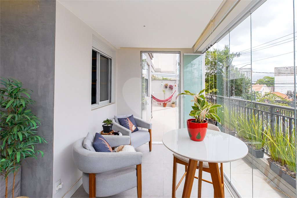 Apartamento à venda com 3 quartos, sendo 1 suíte, em Alto da Boa Vista, São Paulo, SP