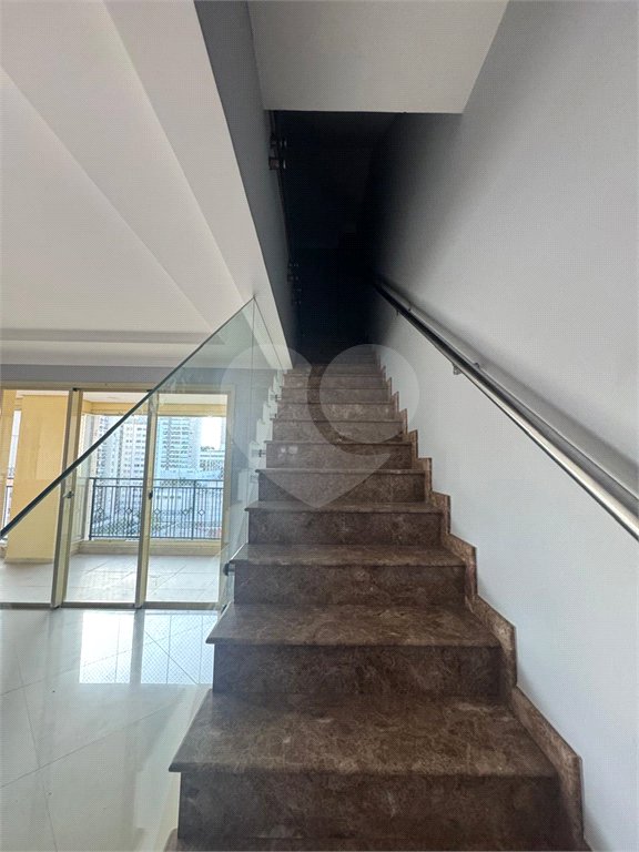 Triplex à venda ou para alugar com 3 quartos, sendo 1 suíte, em Santana, São Paulo, SP