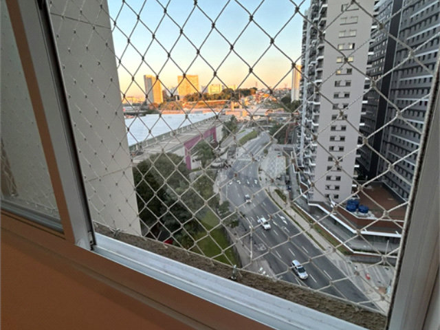 Apartamento à venda com 3 quartos, sendo 1 suíte,  em Vila Andrade, São Paulo, SP