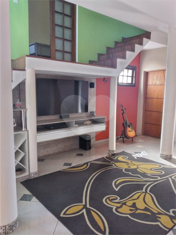 Casa à venda com 2 quartos, sendo 1 suíte, em Serpa, Caieiras, SP
