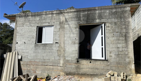 Casa à venda com 3 quartos, sendo 1 suíte, em Roseira, Mairiporã, SP