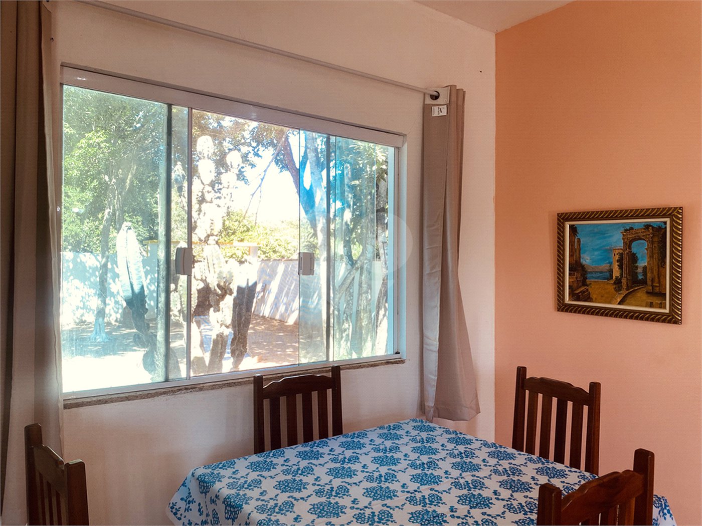Casa em condomínio para alugar com 2 quartos, sendo 1 suíte, em Caravelas, Armação dos Búzios, RJ
