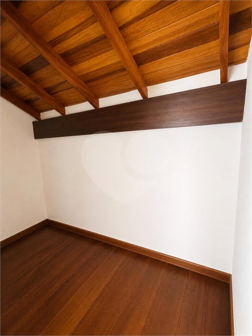 Casa Térrea à venda com 3 quartos, sendo 2 suítes,  em Luiz Fagundes, Mairiporã, SP