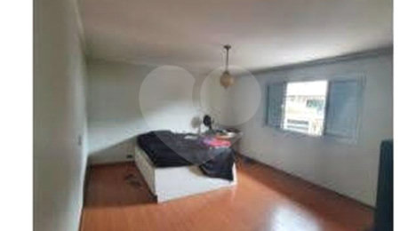 Sobrado à venda com 4 quartos, sendo 3 suítes,  em Jardim Petrópolis, São Paulo, SP