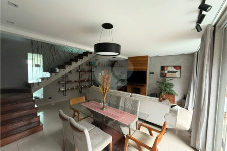 Casa à venda com 3 suítes em Taboão, São Roque, SP