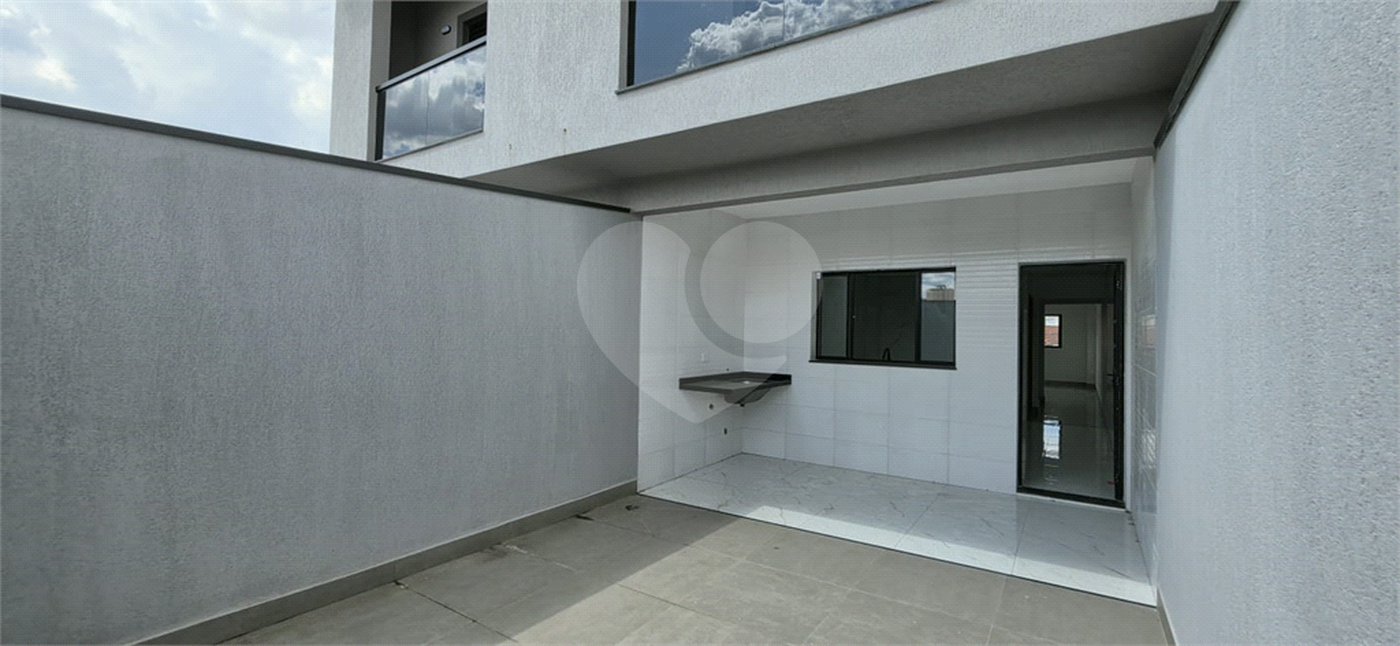 Sobrado à venda com 3 quartos, sendo 1 suíte, em Vila Bonilha, São Paulo, SP