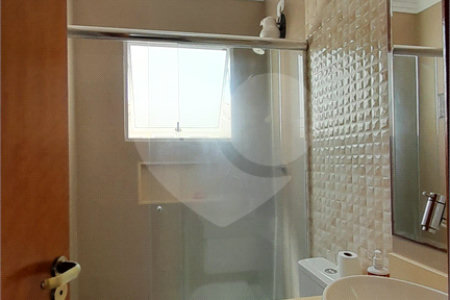 Casa à venda com 3 quartos, sendo 1 suíte, no condomínio Residencial Jardins, São Bernardo do Campo - SP