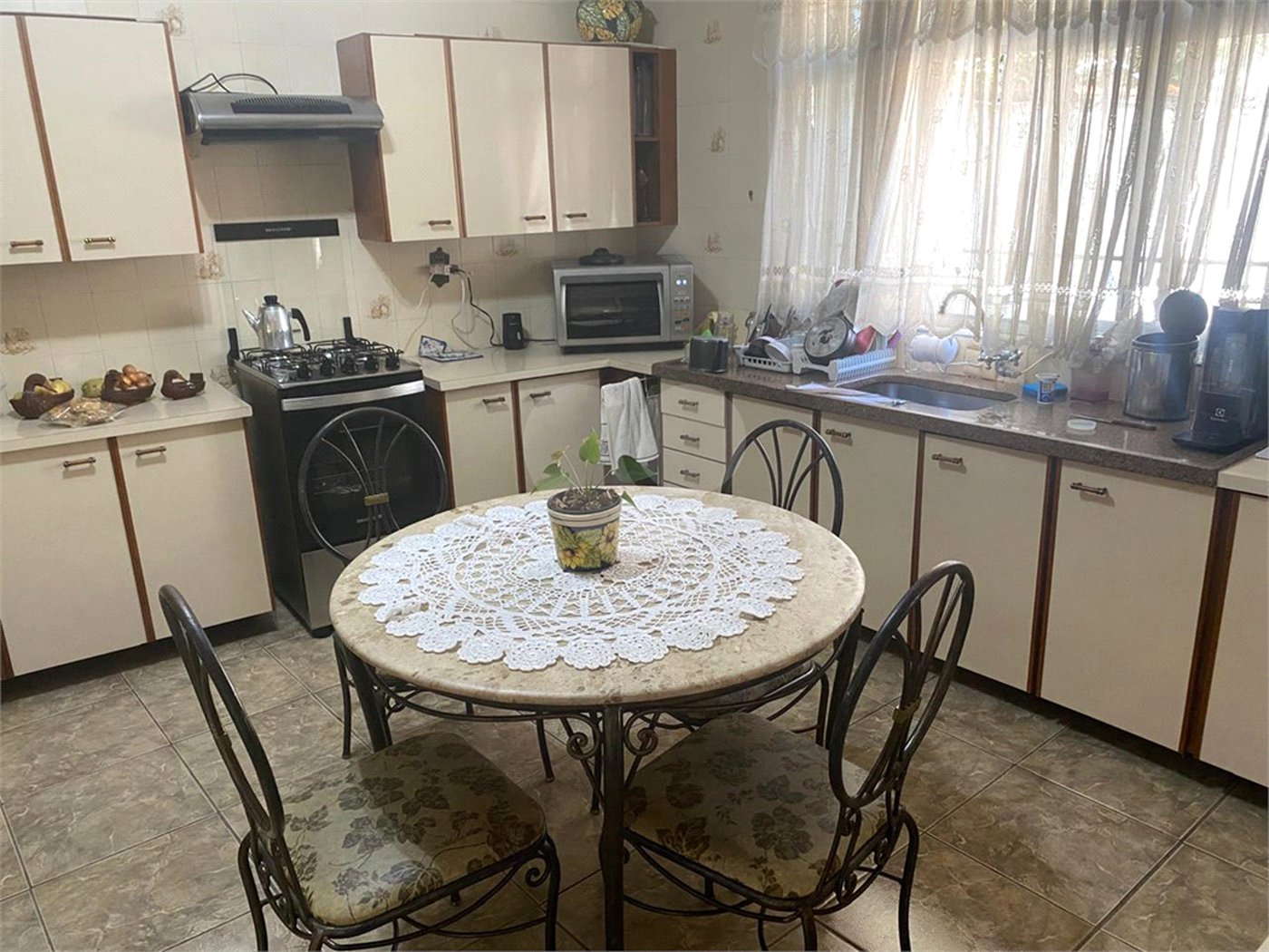 Sobrado à venda com 3 quartos, sendo 1 suíte, em Tremembé, São Paulo, SP