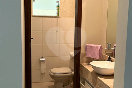 Casa à venda com 3 quartos, sendo 1 suíte, no condomínio Lago da Serra, Araçoiaba da Serra - SP