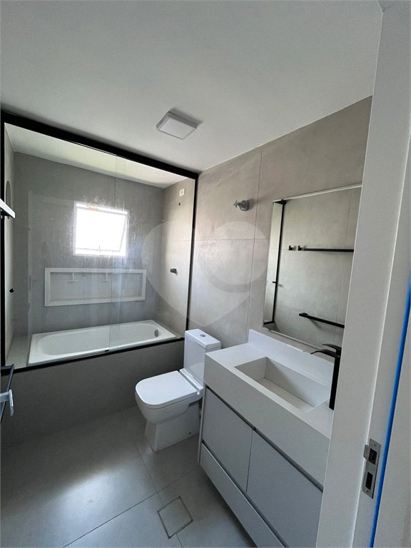 Sobrado à venda com 3 quartos em Parada Inglesa, São Paulo, SP