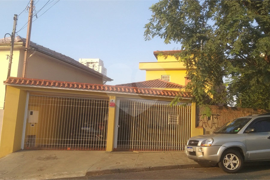 Casa à venda com 3 suítes em Parque Peruche, São Paulo, SP