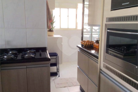 Apartamento à venda com 3 quartos, sendo 1 suíte,  em Vila Progredior, São Paulo, SP