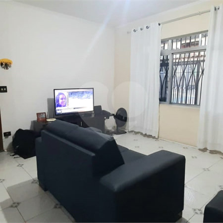 Casa à venda com 3 quartos, sendo 1 suíte, em Vila Nivi, São Paulo, SP