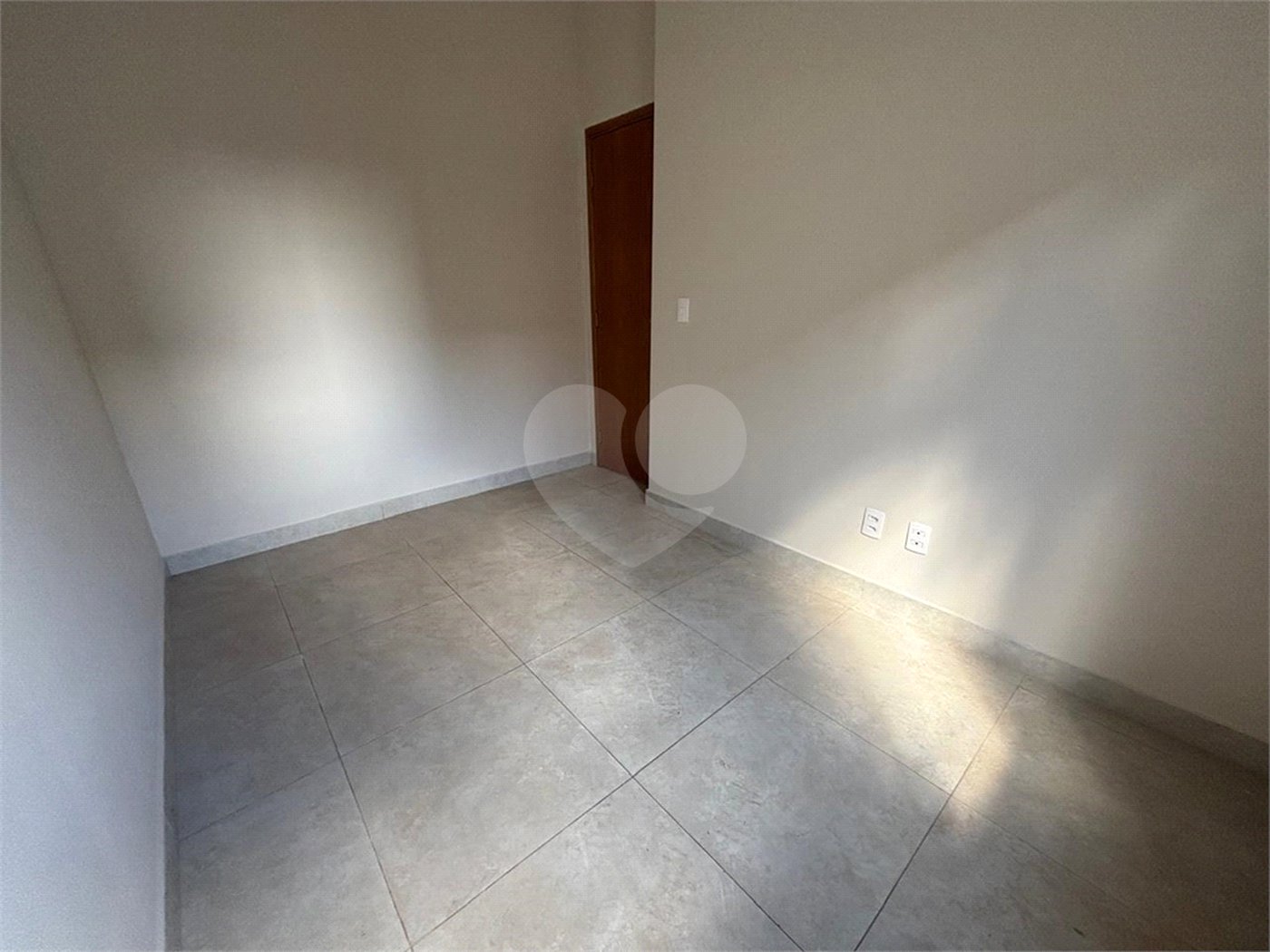Apartamento à venda com 3 quartos, sendo 1 suíte, em Jardim Anhangüera, Ribeirão Preto, SP