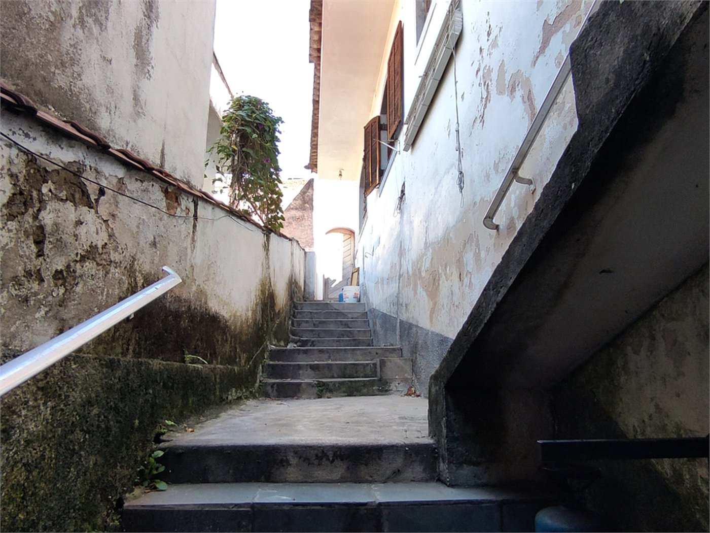 Sobrado à venda com 3 quartos, sendo 1 suíte, em Tremembé, São Paulo, SP