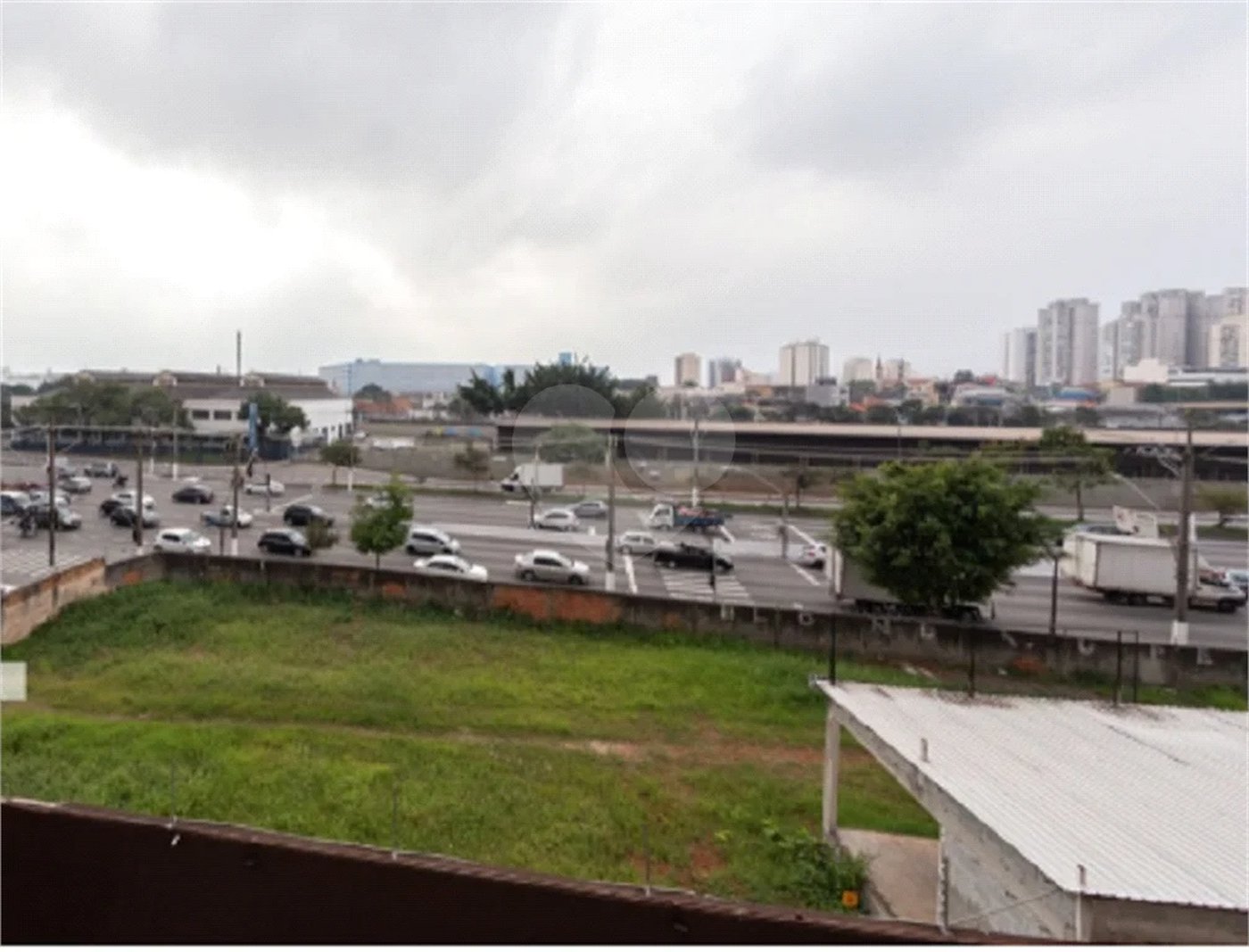 Apartamento na Mooca de 2 dormitórios, sala cozinha e banheiro, com portaria, academia e portaria.