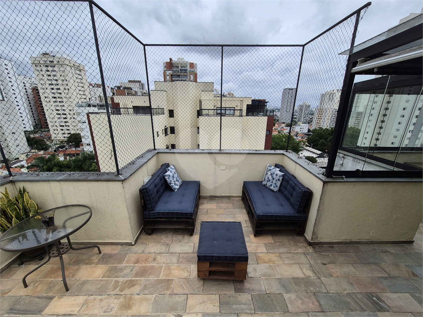 Cobertura à venda com 4 quartos, sendo 2 suítes, em Vila Hamburguesa, São Paulo, SP