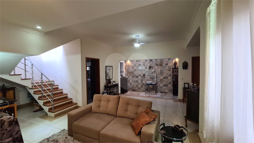 Sobrado à venda com 4 quartos, sendo 2 suítes, em Santa Teresinha, São Paulo, SP