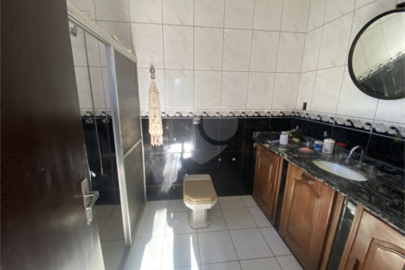 Casa à venda com 3 quartos, sendo 1 suíte, em Parque Residencial Monte Carlo, Ponta Porã, MS