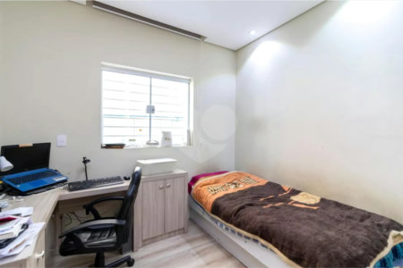 Sobrado à venda com 4 quartos, sendo 3 suítes,  em Vila Dom Pedro II, São Paulo, SP