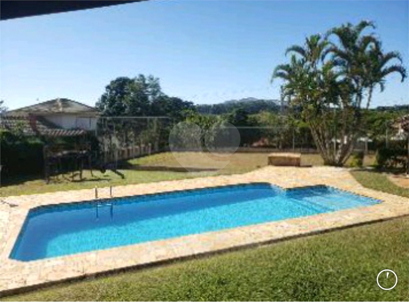 Casa à venda com 2 quartos, sendo 1 suíte, no condomínio Novo Horizonte, Piracaia - SP