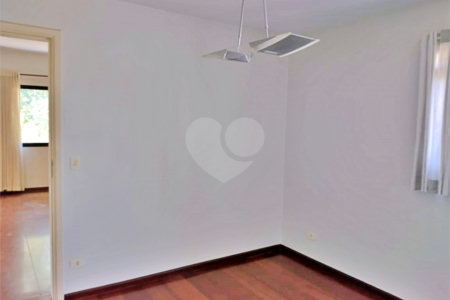 Apartamento à venda com 4 quartos, sendo 3 suítes,  em Vila Andrade, São Paulo, SP