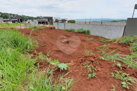 Terreno à venda no condomínio Alto da Boa Vista Cravinhos, Cravinhos - SP