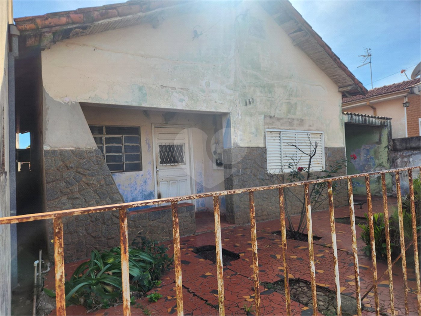 Casa à venda com 2 quartos em Vila Cidade Industrial (vila Xavier), Araraquara, SP