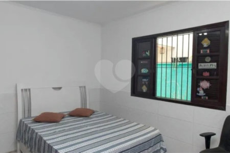 Casa Térrea à venda com 4 quartos, sendo 1 suíte,  em Vila Mazzei, São Paulo, SP