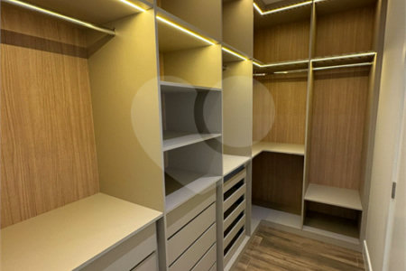 Casa à venda com 4 suítes no condomínio Villa Borghese, Indaiatuba - SP