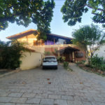 Casa à venda com 4 quartos, sendo 2 suítes,  no condomínio Vinhas da Vista Alegre - Lado Café, Vinhedo - SP