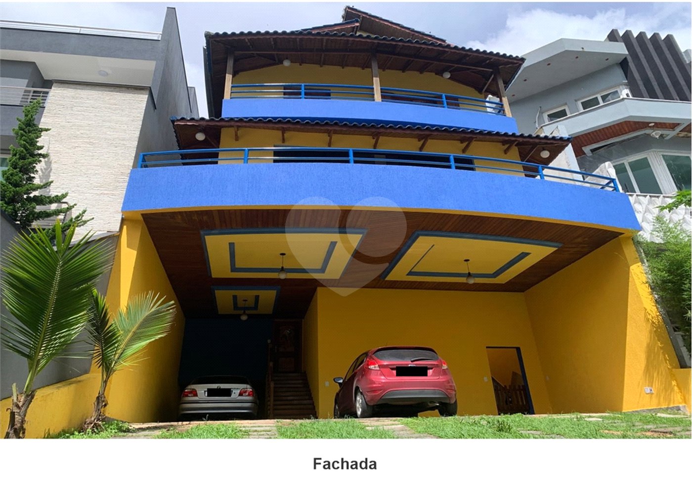 Casa à venda com 4 quartos, sendo 2 suítes, no condomínio Aruã, Mogi das Cruzes - SP