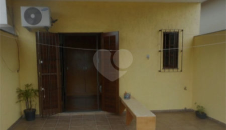 Sobrado à venda com 3 quartos, sendo 1 suíte,  em Campo Grande, São Paulo, SP