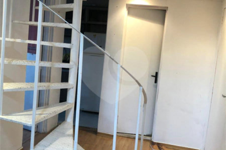 Apartamento à venda com 2 quartos em Jardim Dayse, Ferraz de Vasconcelos, SP
