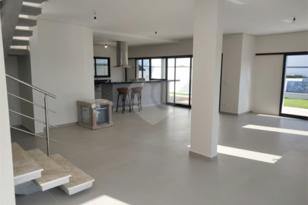 Casa à venda com 3 suítes no condomínio Santa Isabel I, Louveira - SP