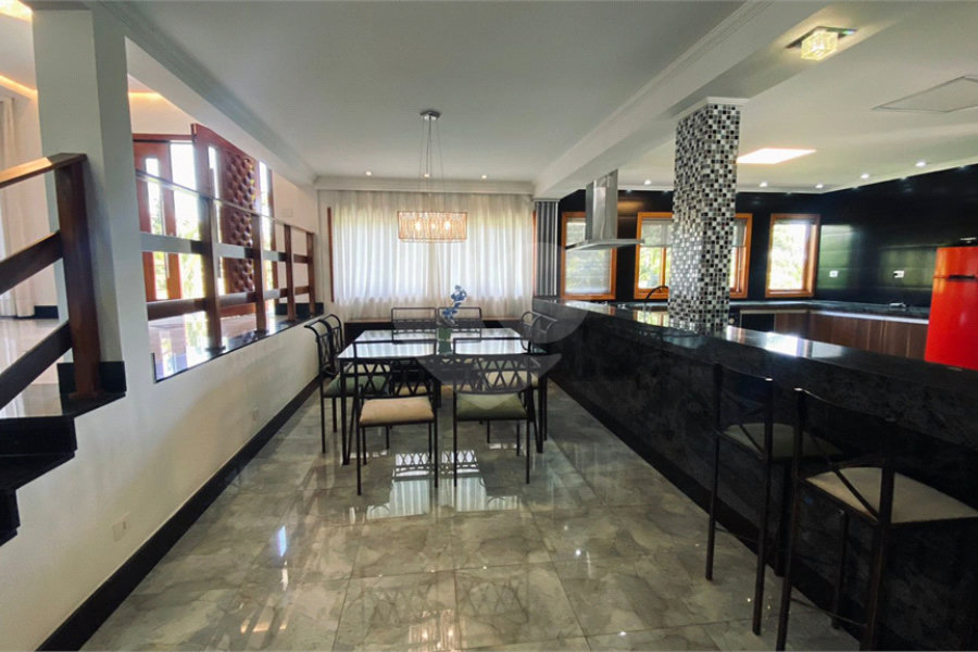 Casa à venda com 5 suítes no condomínio Suíça da Cantareira, Mairiporã - SP