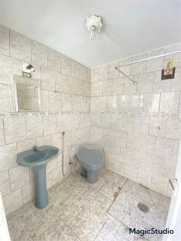 Casa com 224m², 3 dormitórios, 4 vagas, à venda na Vila Ema.